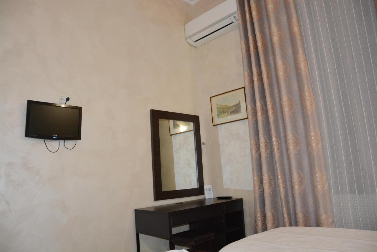 Hotel Roma Carina Extérieur photo