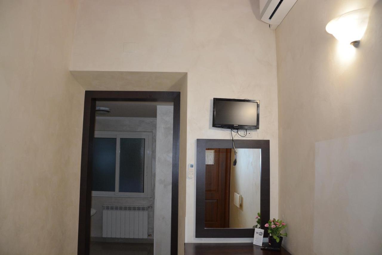 Hotel Roma Carina Extérieur photo