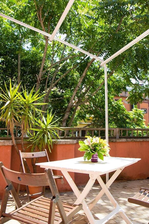 Hotel Roma Carina Extérieur photo